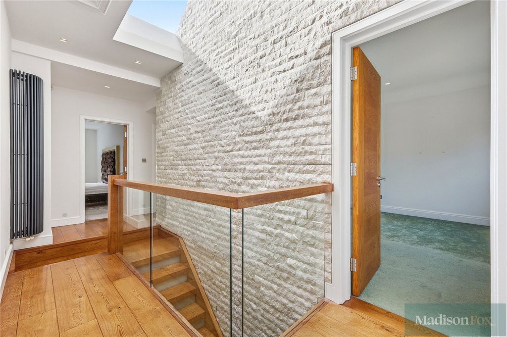 Additional image 29 of 5 bed detached house for saleWoodland Way, Woodford Green IG8