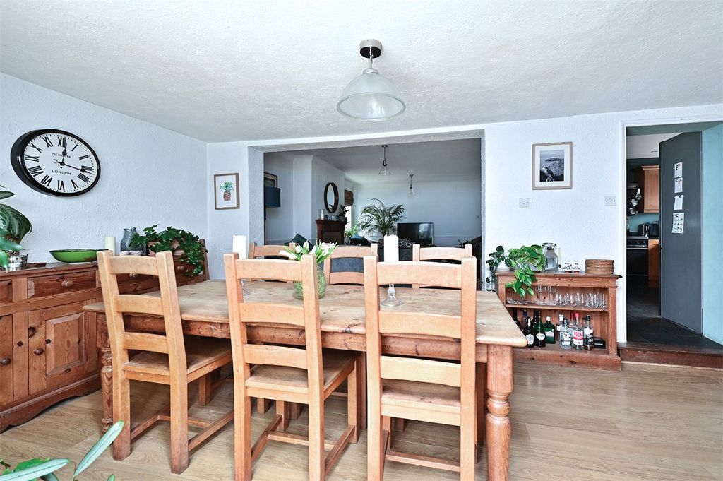 Additional image 8 of 4 bed detached house for saleMill Lane, Yateley, Hampshire GU46