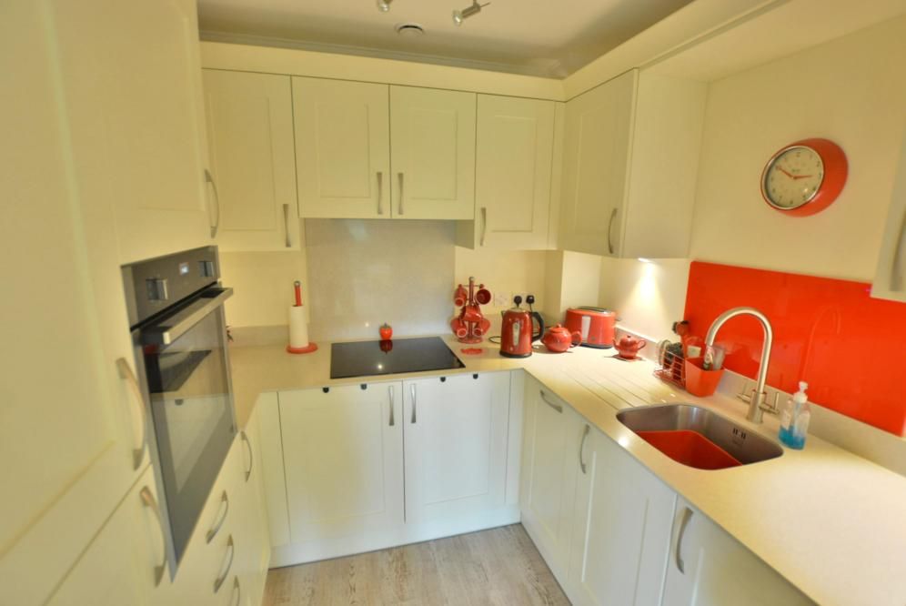 Additional image 15 of 2 bed flat for saleFleur De Lis, East Borough, Wimborne BH21