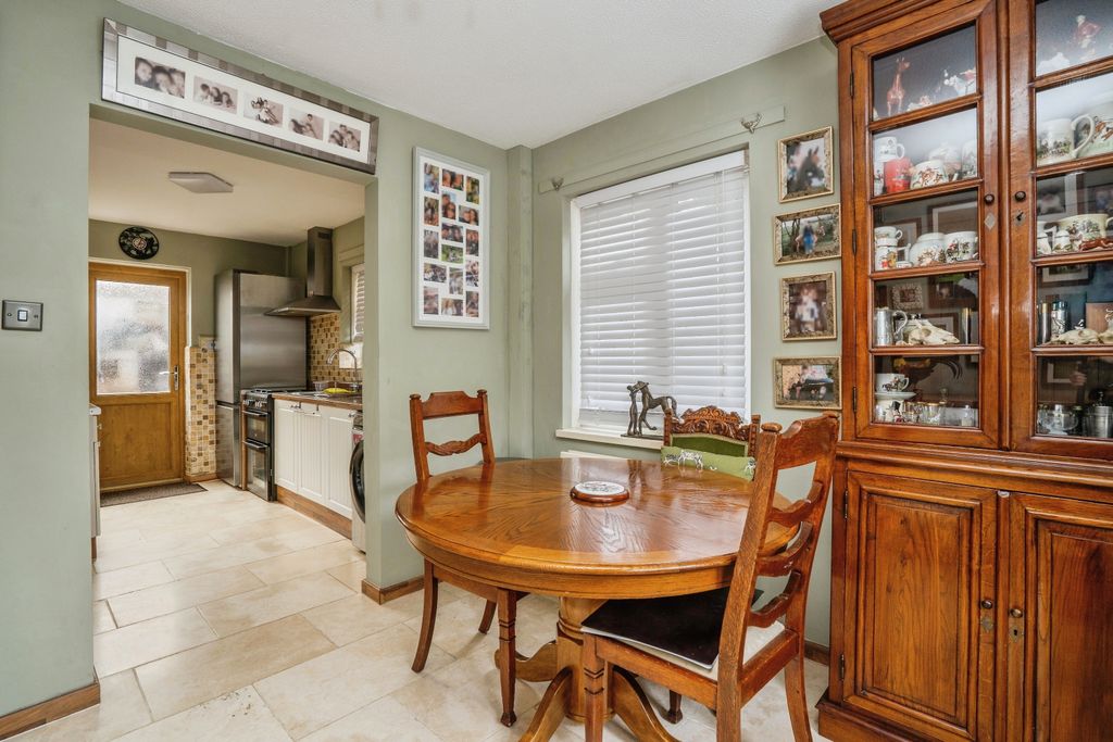 Additional image 9 of 4 bed semi-detached house for saleDeal Road, Portsmouth PO6