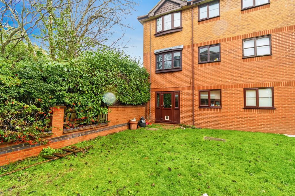 Additional image 14 of 1 bed flat for saleBrunel Road, Southampton SO15