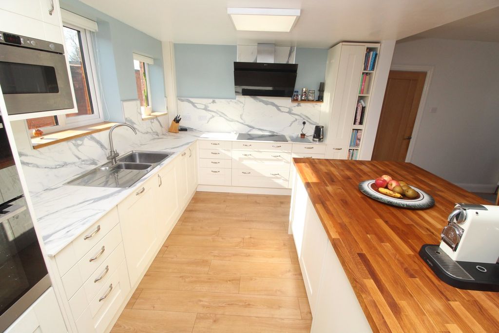 Additional image 3 of 4 bed detached house for saleChapel Lane, Cosby, Leicester LE9