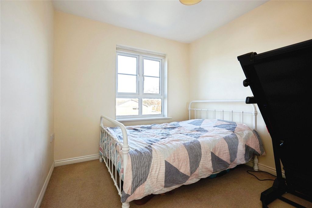 Additional image 13 of 2 bed flat for saleWren Place, Gillingham, Dorset SP8