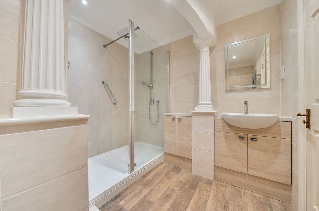 Additional image 7 of 2 bed flat for saleWinn Road, Highfield, Southampton, Hampshire SO17