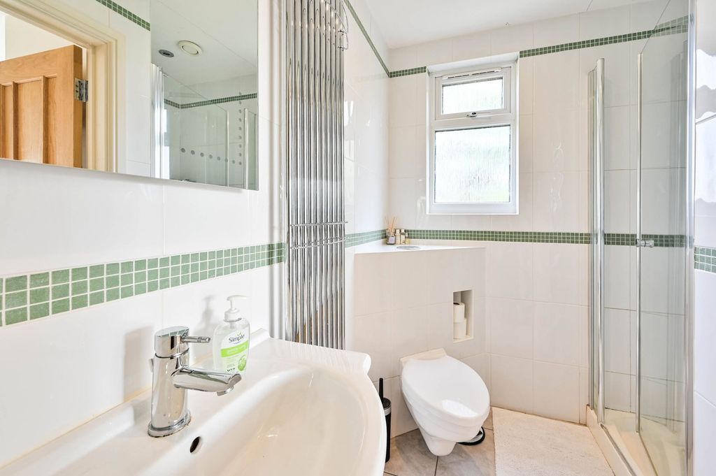 Additional image 19 of 6 bed detached house for saleFernhill Lane, Woking GU22