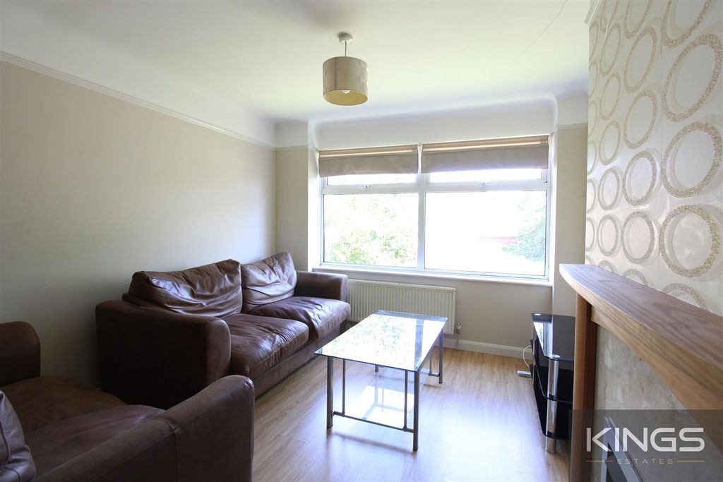 Additional image 2 of 2 bed flat for saleWestridge Road, Southampton SO17
