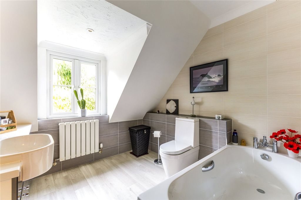 Additional image 21 of 4 bed detached house for saleKiln Ride, Finchampstead, Wokingham RG40