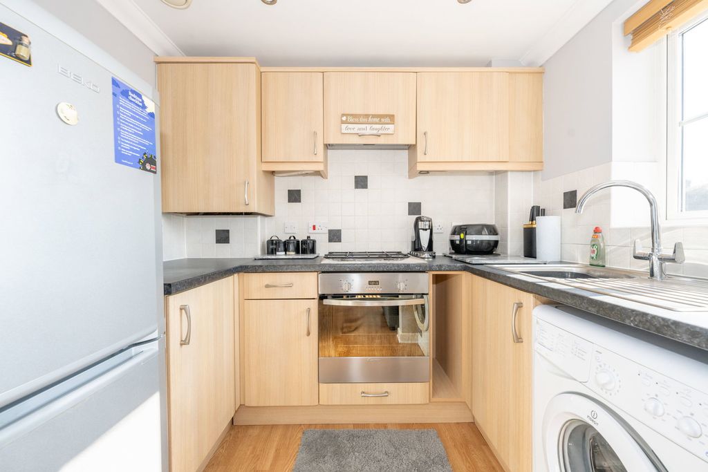Additional image 2 of 1 bed flat for saleSouth East Road, Southampton SO19