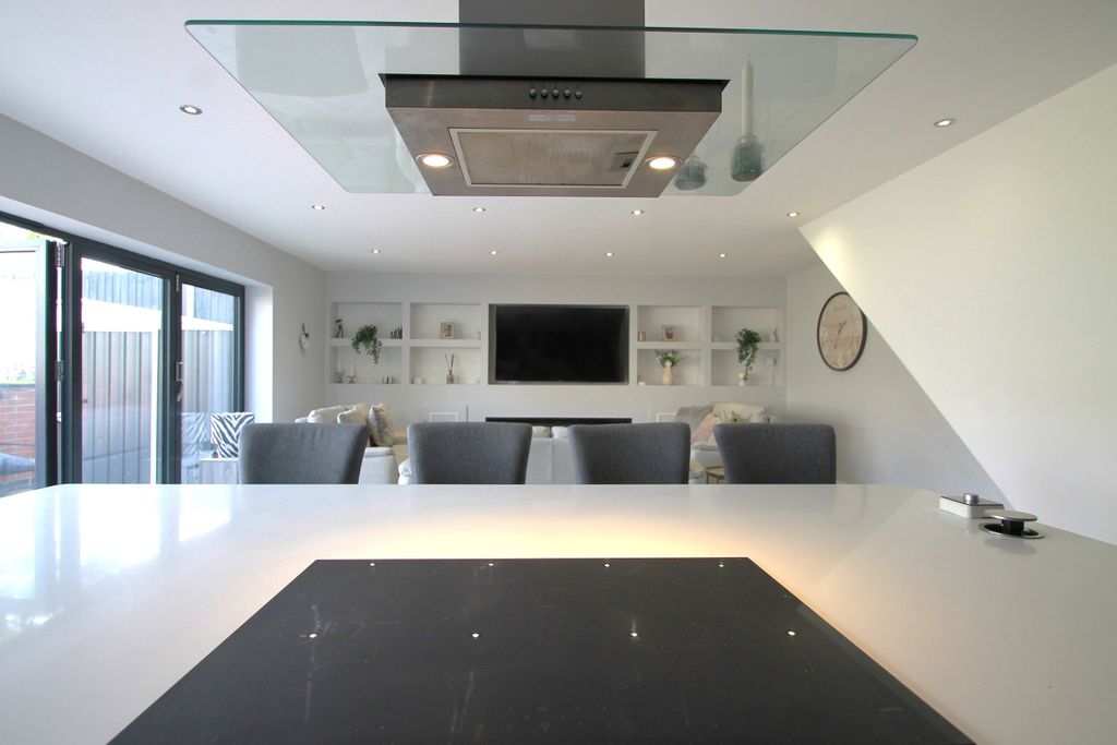 Additional image 10 of 5 bed property for saleFaire Road, Glenfield, Leicester, Leicestershire LE3