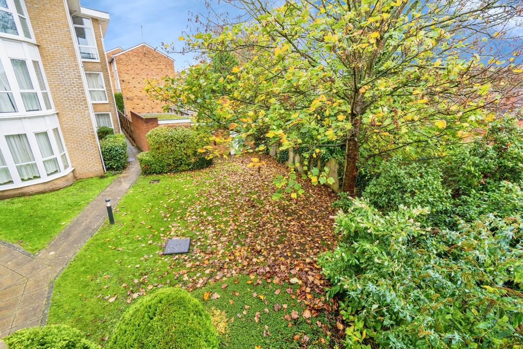 Additional image 9 of 2 bed flat for saleWinchester Road, Southampton, Hampshire SO16