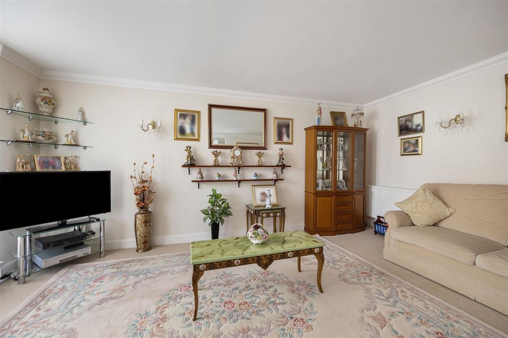 Additional image 8 of 2 bed flat for saleSteyne Gardens, Worthing BN11