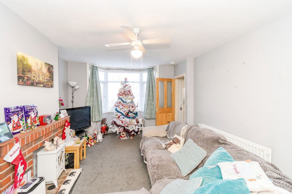 Additional image 14 of 3 bed semi-detached house for saleWarren Crescent, Southampton, Hampshire SO16