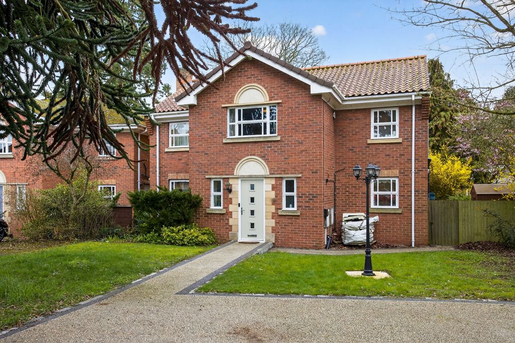 4 bed detached house for saleAsfordby Place, Melton Mowbray LE14