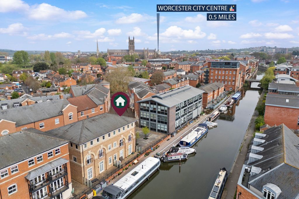 Additional image 13 of 2 bed flat for saleApartment 5, Armstrong House, Armstrong Drive, Diglis, Worcester. WR1