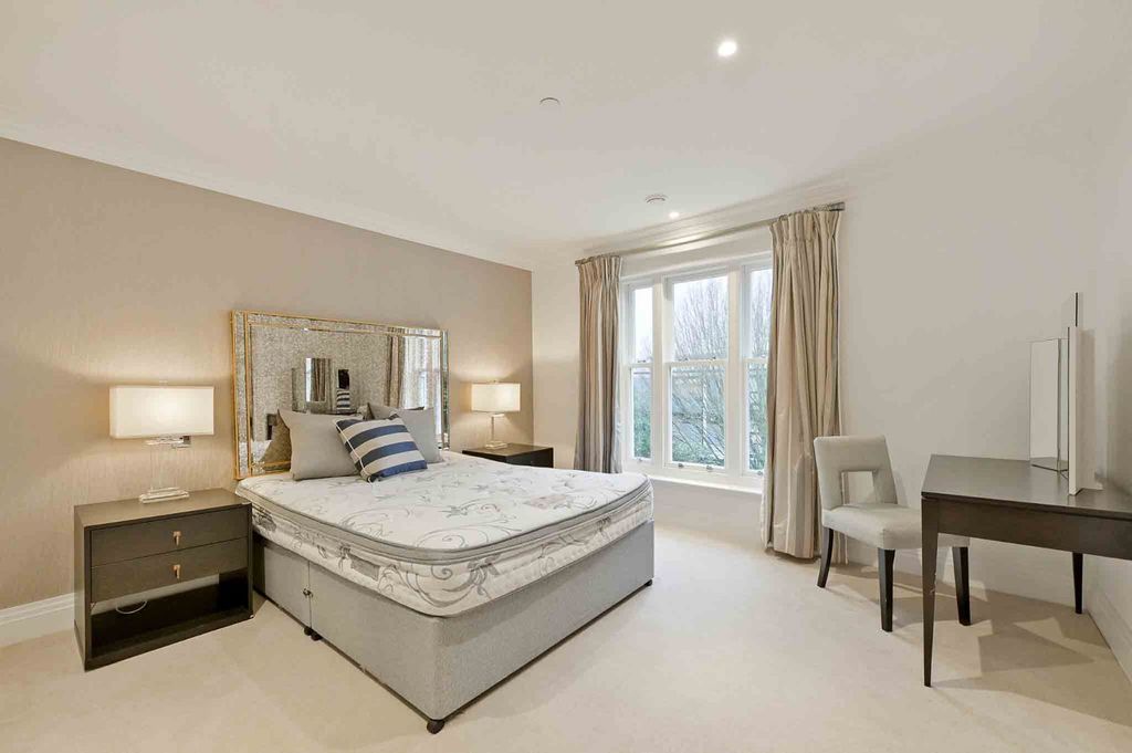 Additional image 15 of 5 bed terraced house for saleKings Road, Windsor, Berkshire SL4