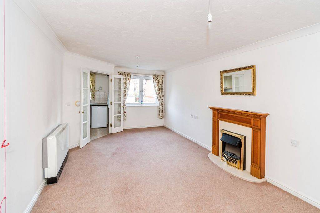 Additional image 8 of 1 bed flat for saleOakley Road, Southampton, Hampshire SO16