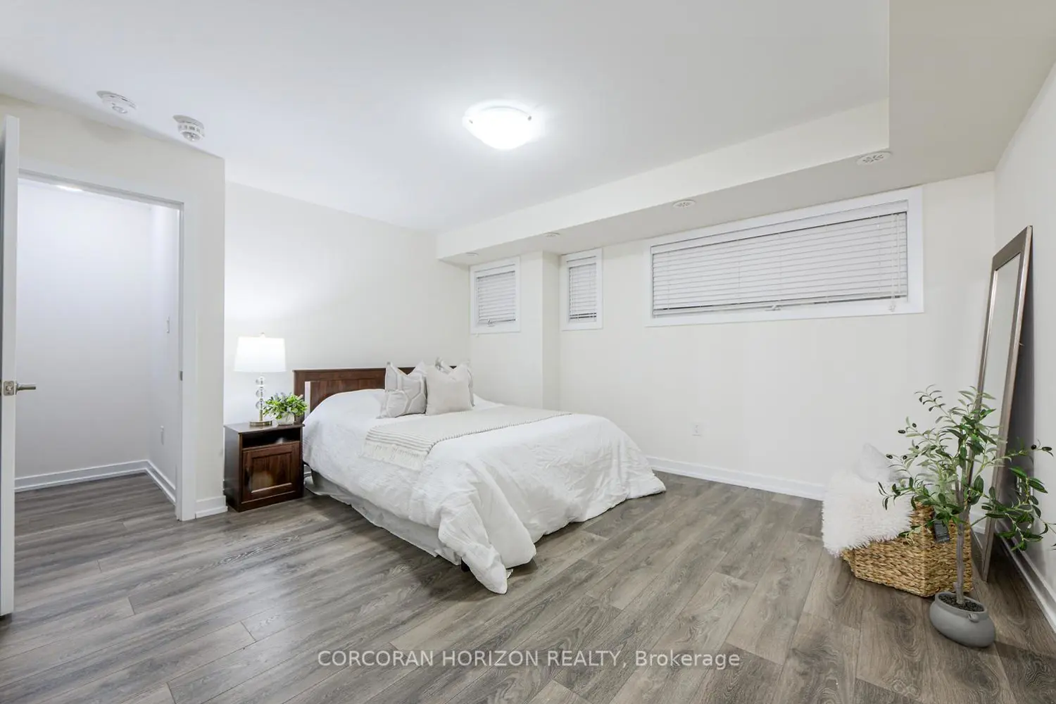 Additional image 19 of 2315 Sheppard Avenue 70