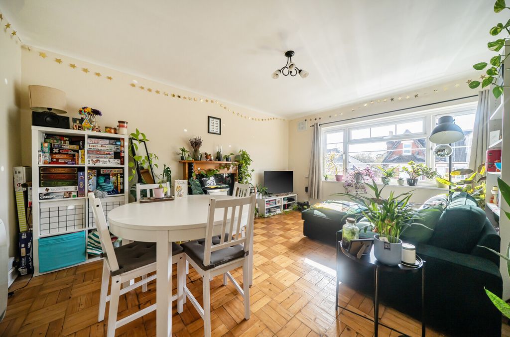 Additional image 2 of 2 bed flat for saleSilverdale Road, Banister Park, Southampton, Hampshire SO15
