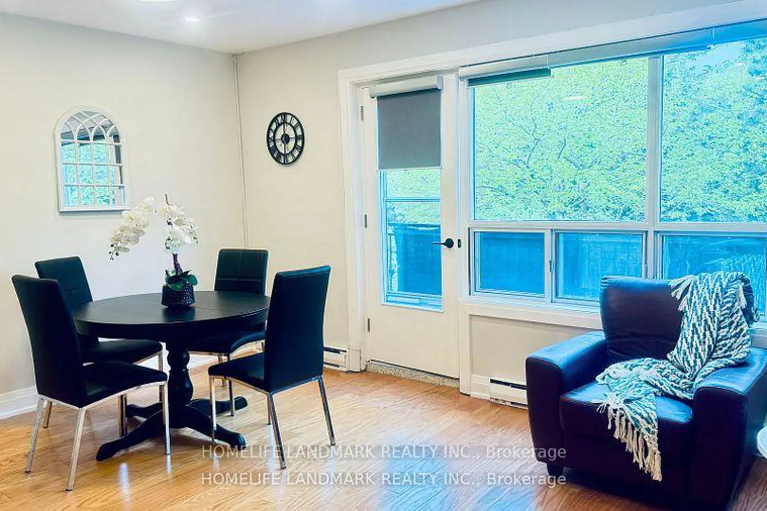Additional image 5 of 5879 Bathurst Street 213