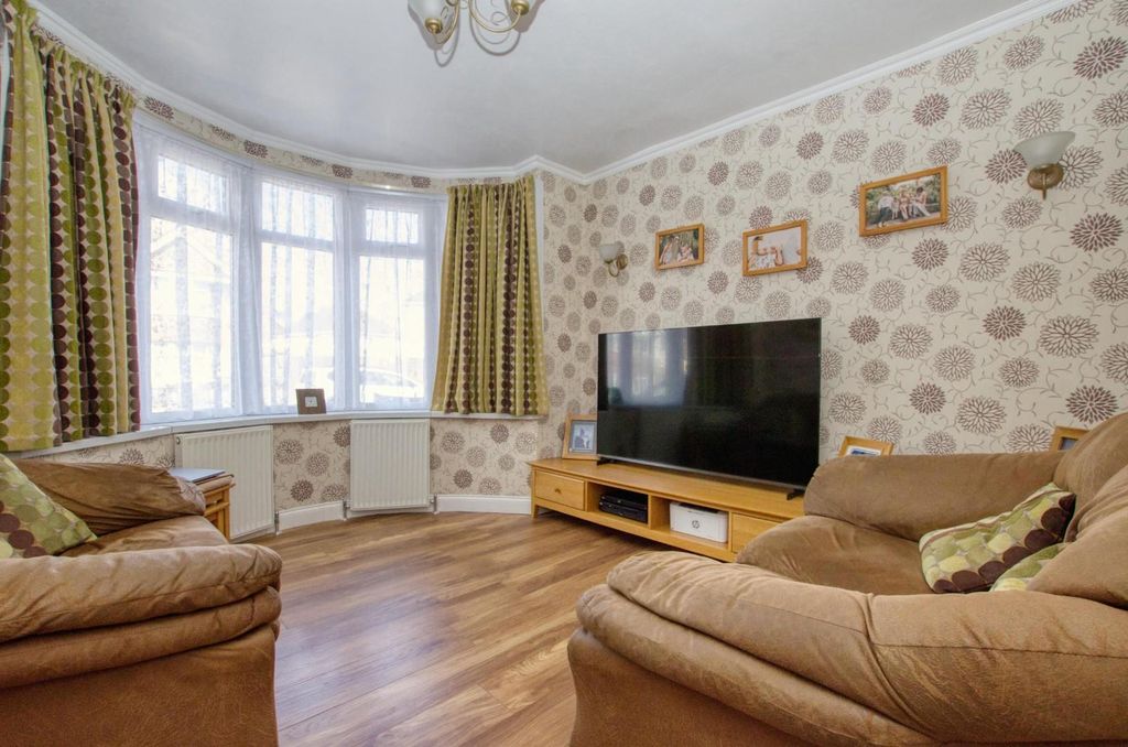Additional image 4 of 3 bed semi-detached house for saleMowbray Road, Southampton SO19