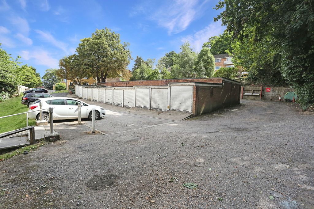 Additional image 3 of 1 bed flat for saleRunnymede Court, West End SO30