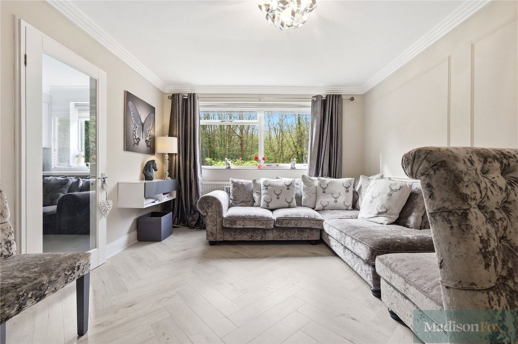 Additional image 4 of 2 bed flat for saleBridle Path, Woodford Green IG8