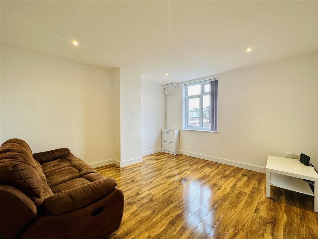 Additional image 12 of 4 bed terraced house for saleBarrow Road, Sileby, Loughborough LE12