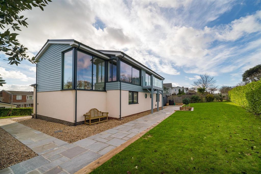 Additional image 4 of 4 bed detached house for saleYarmouth, Isle Of Wight PO41