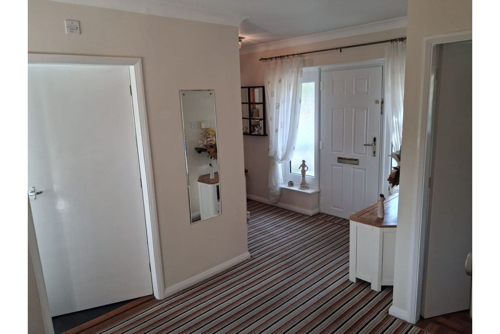 Additional image 3 of 2 bed detached bungalow for saleKeepers Lane, Wolverhampton WV6