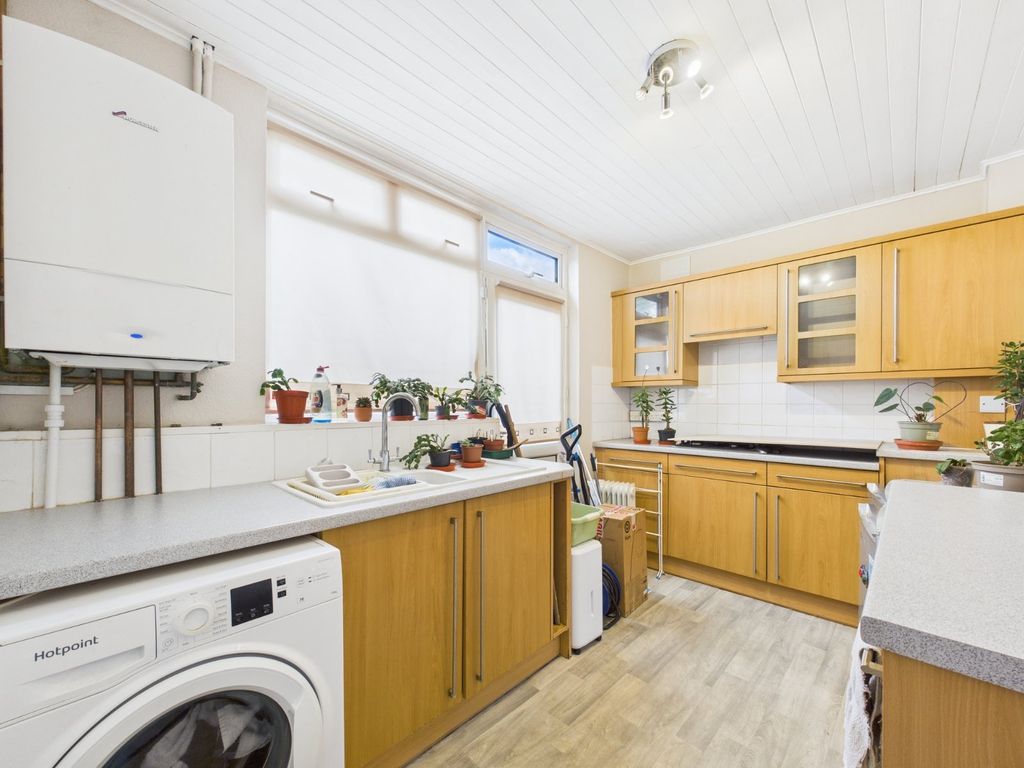 Additional image 11 of 5 bed detached house for saleGables Avenue, Ashford, Surrey TW15