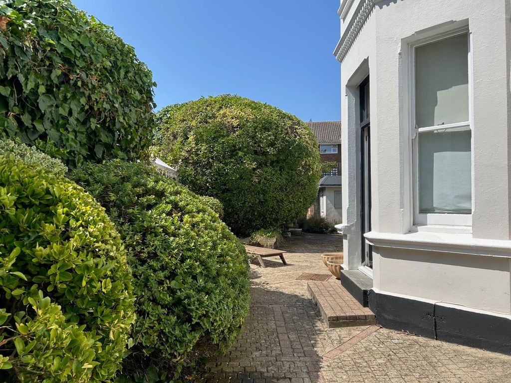 Additional image 18 of 5 bed detached house for saleOxford Road, Worthing BN11