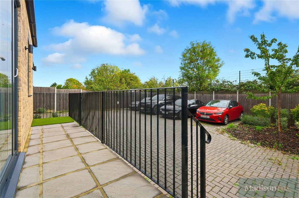 Additional image 17 of 3 bed flat for saleWest Grove, Woodford Green IG8
