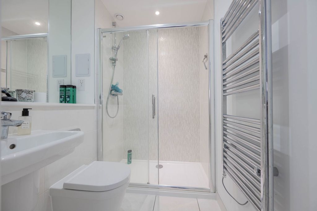 Additional image 9 of 2 bed flat for saleMeridian Way, Southampton SO14