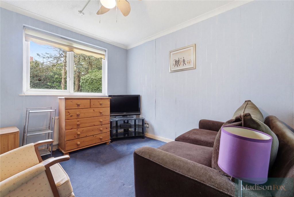 Additional image 11 of 3 bed flat for saleParkmore Close, Woodford Green IG8