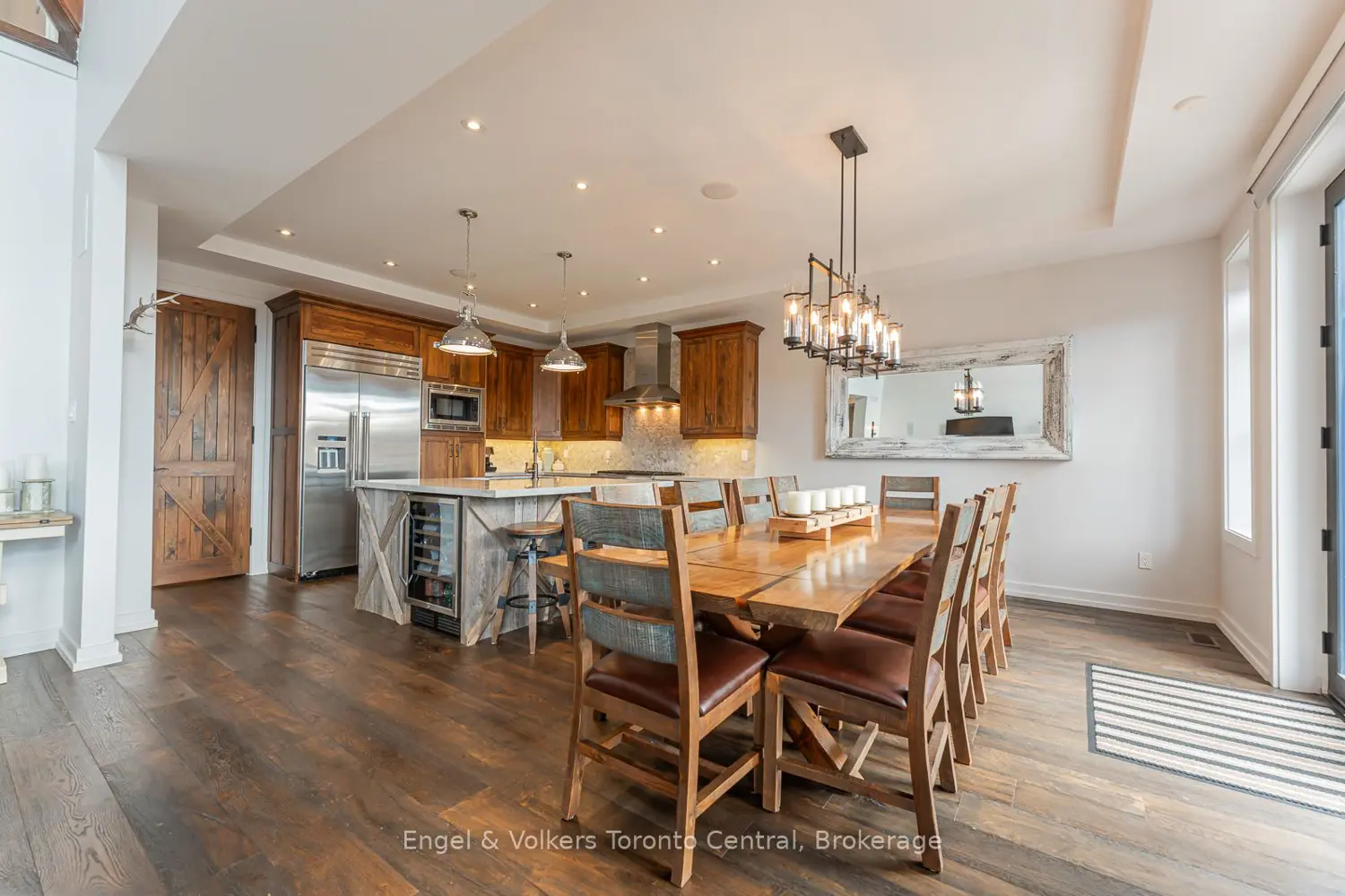 280 Sunset Boulevard photo 4