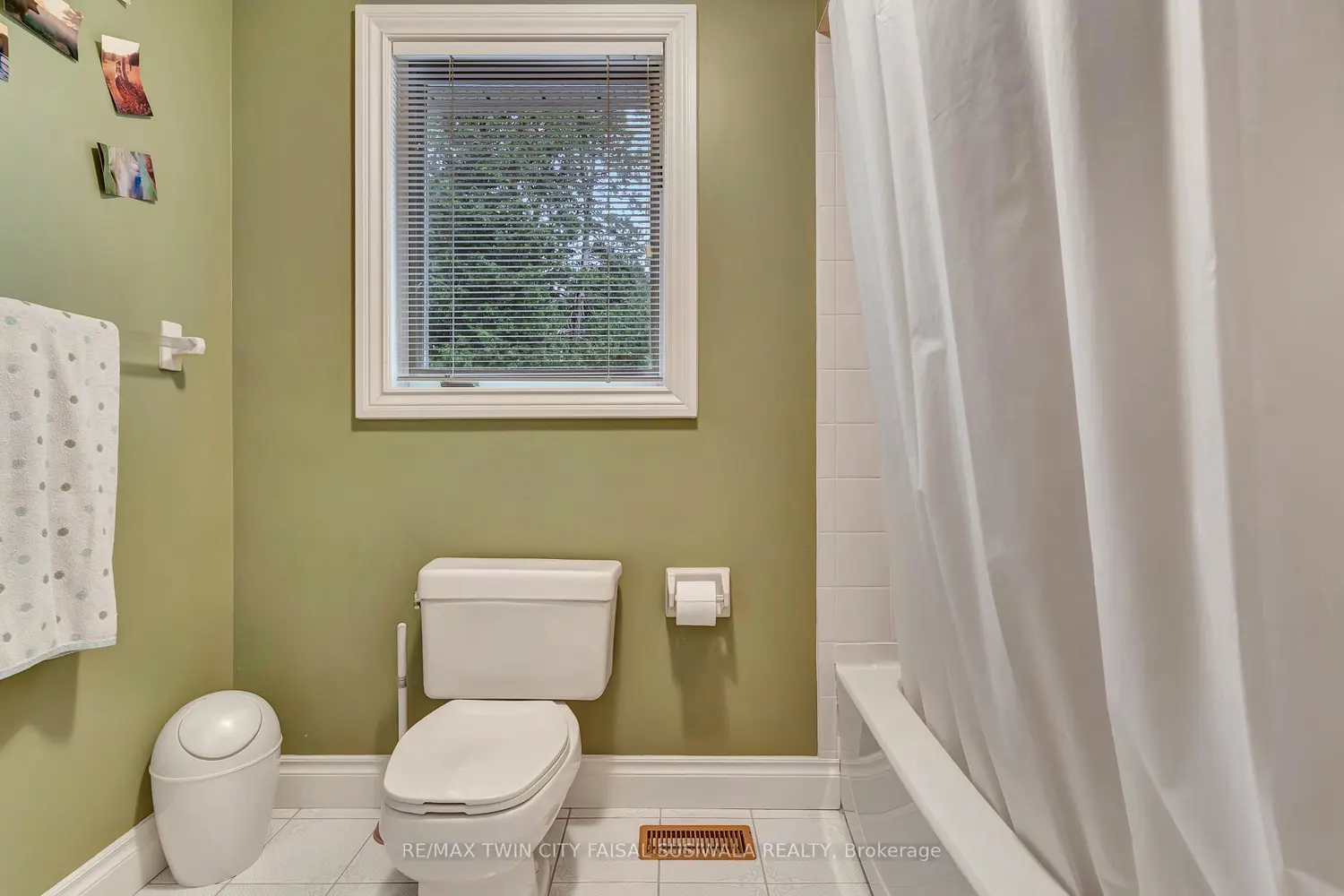 Additional image 17 of 22 Deerpath Court
