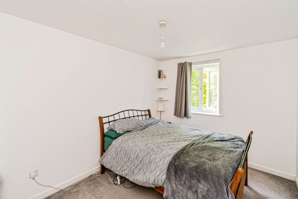 Additional image 7 of 2 bed flat for saleShirley Road, Southampton, Hampshire SO15