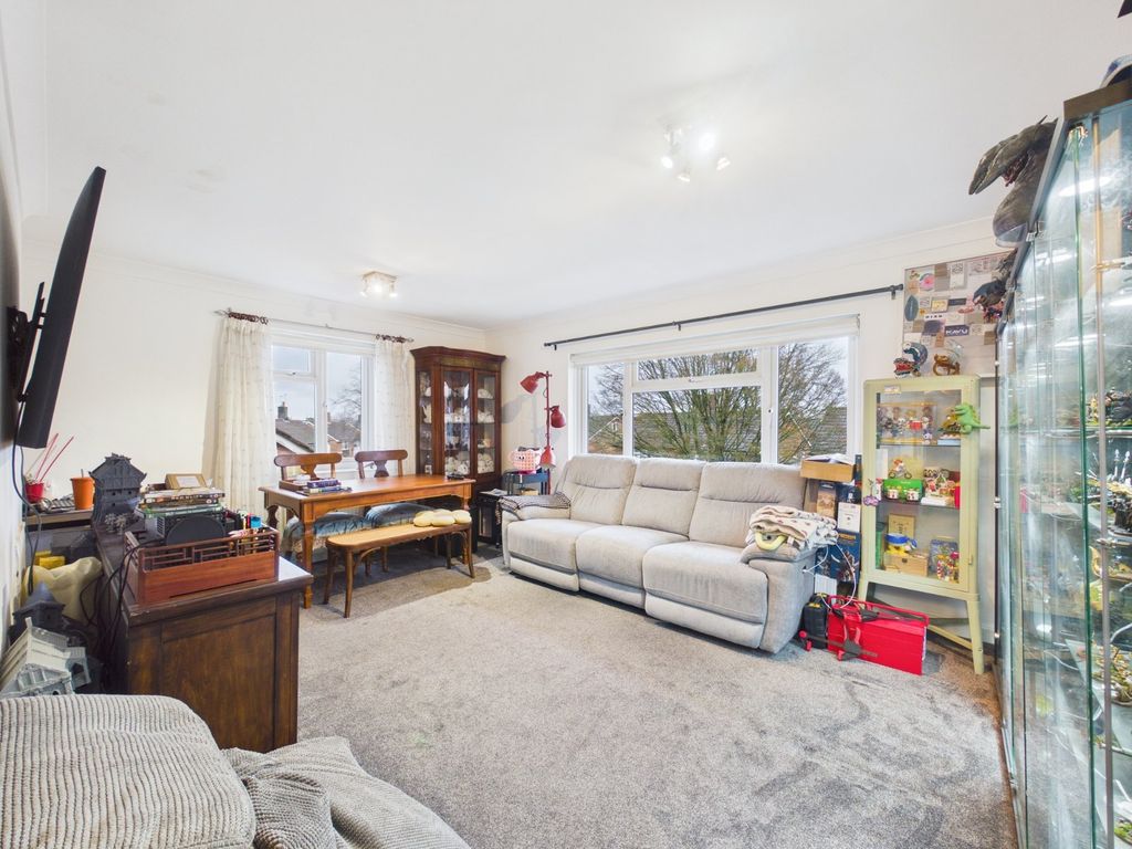 Additional image 2 of 3 bed flat for saleConvent Road, Ashford, Surrey TW15