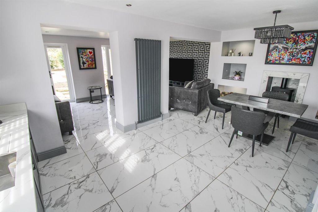 Additional image 8 of 4 bed semi-detached house for saleHowe Crescent, Corby NN17