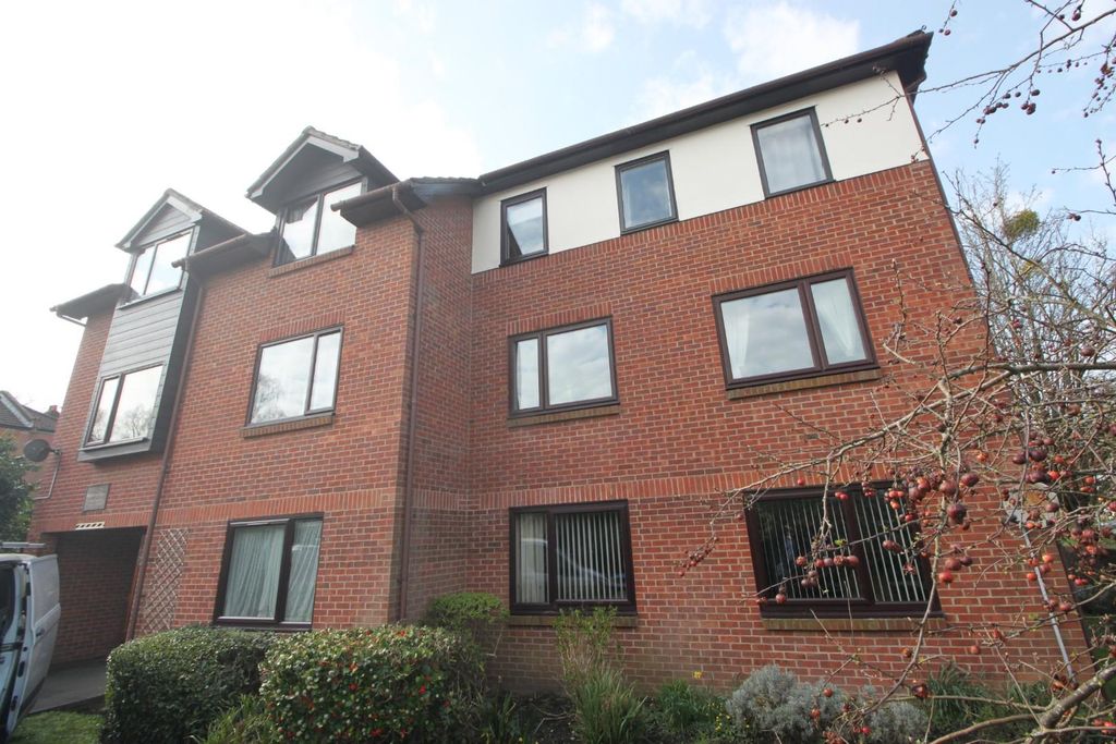 Additional image 8 of 2 bed flat for saleGrosvenor Road, Southampton SO17