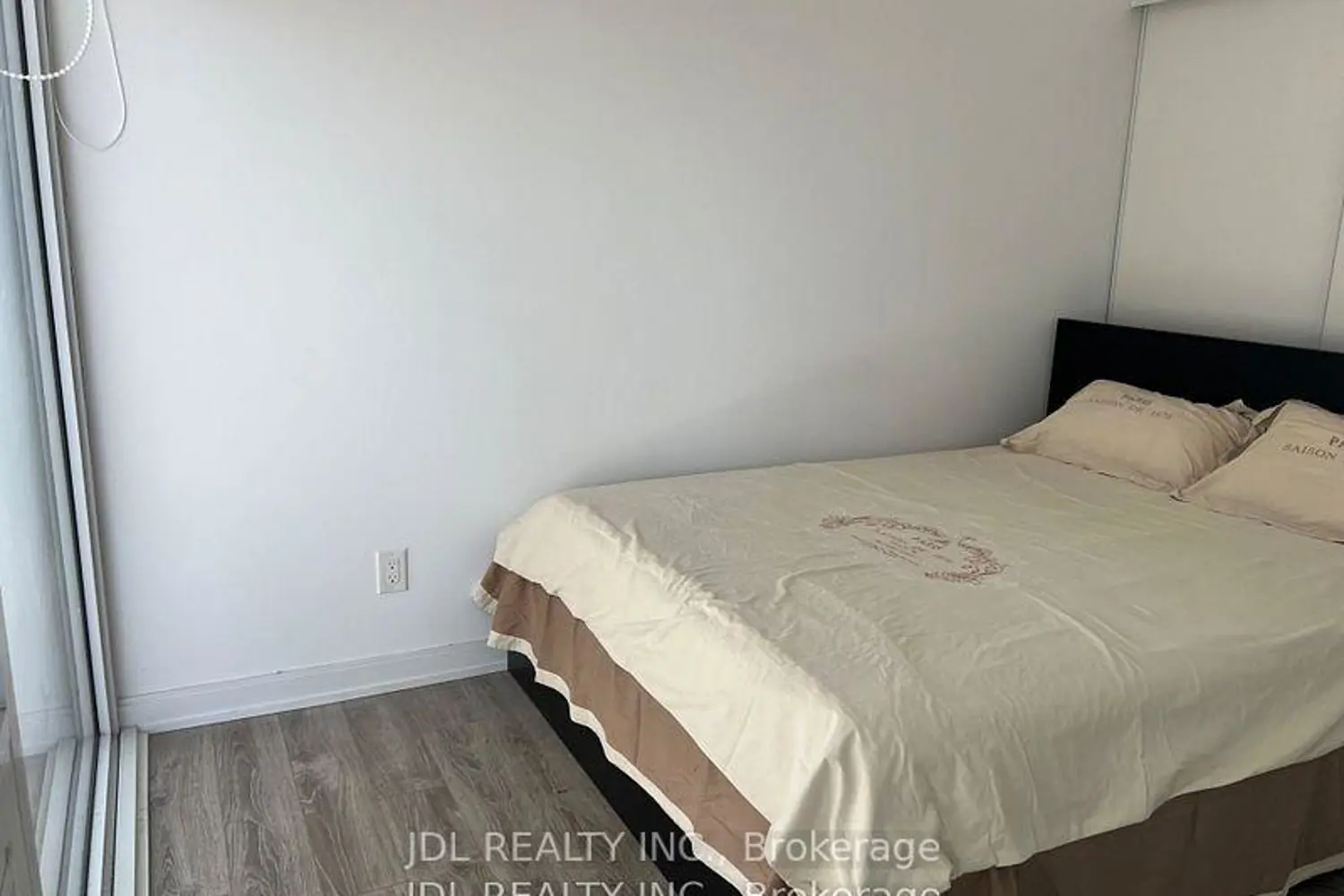 Additional image 4 of 42 Charles Street 3609