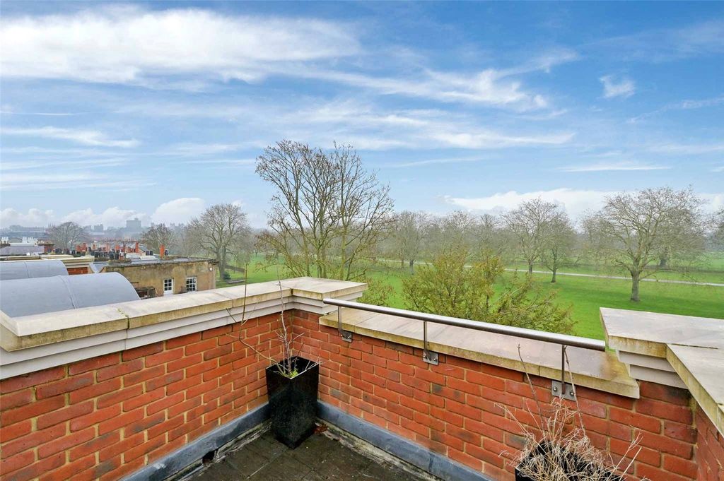 Additional image 25 of 5 bed terraced house for saleKings Road, Windsor, Berkshire SL4