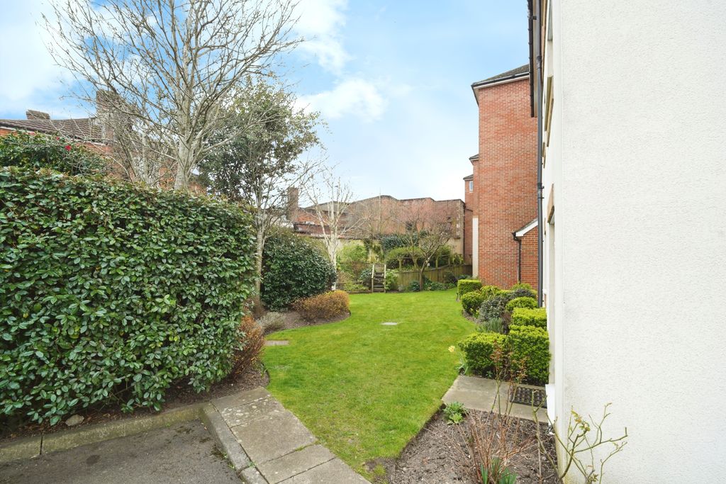 Additional image 3 of 1 bed flat for saleHighfield Lane, Southampton, Hampshire SO17