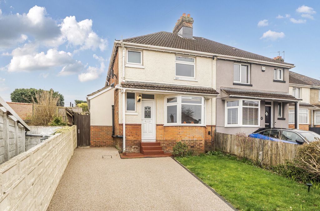 3 bed semi-detached house for saleCleveland Road, Midanbury, Southampton, Hampshire SO18