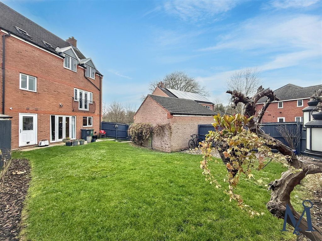 Additional image 23 of 5 bed detached house for saleClover Way, Syston, Leicester LE7