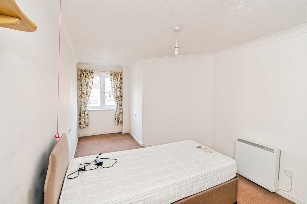 Additional image 9 of 1 bed flat for saleOakley Road, Southampton, Hampshire SO16