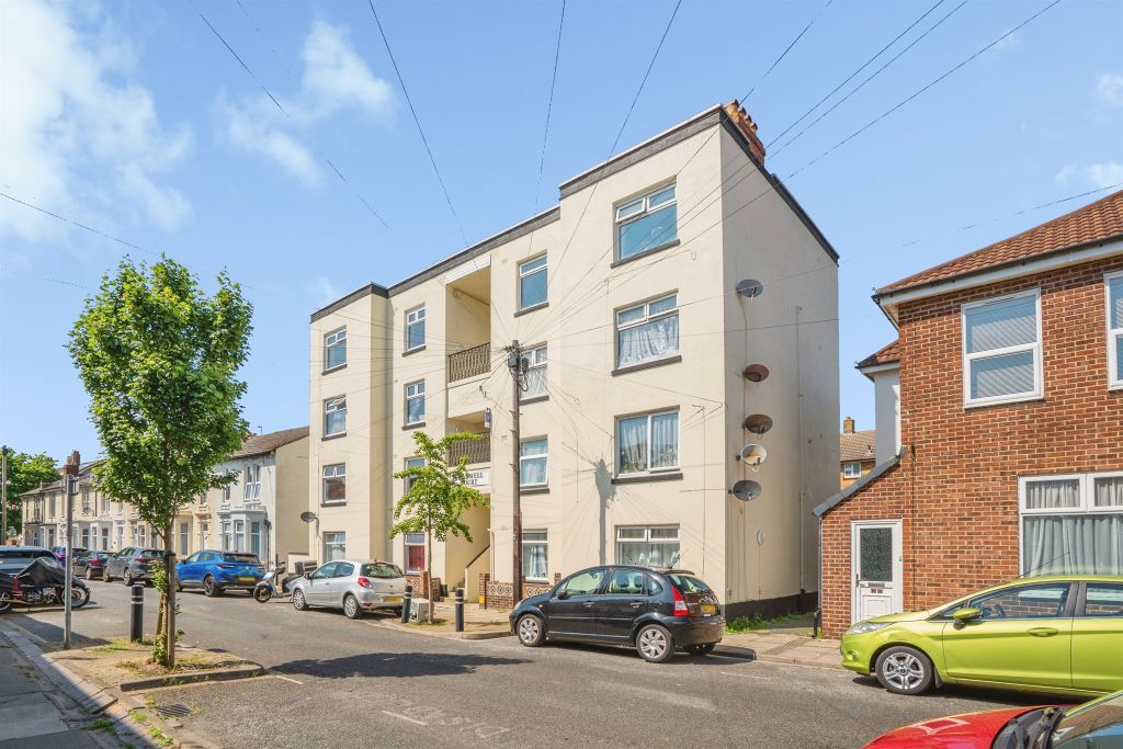 2 bed flat for saleWinstanley Road, Portsmouth PO2
