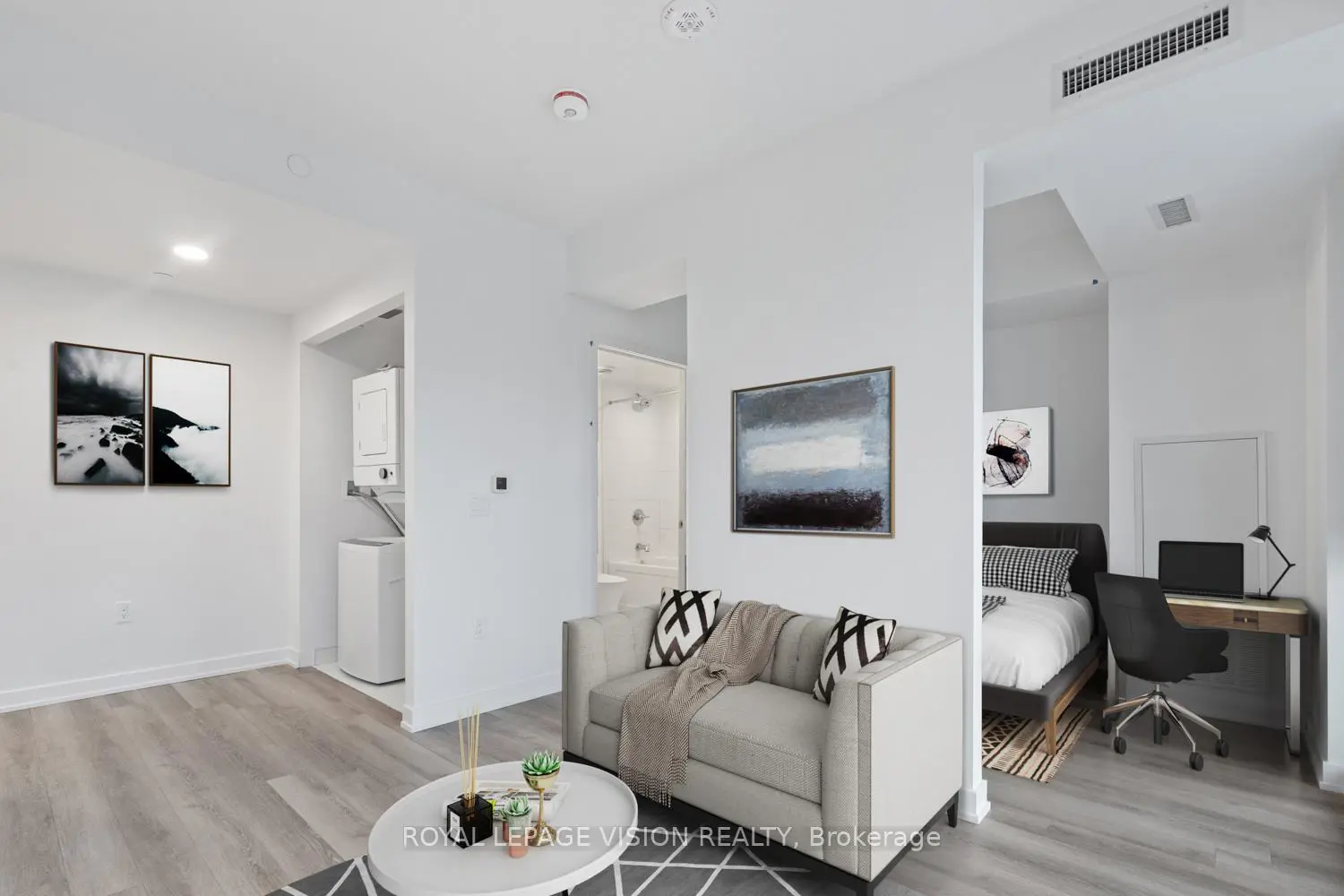 Additional image 5 of 230 Simcoe Street 3113