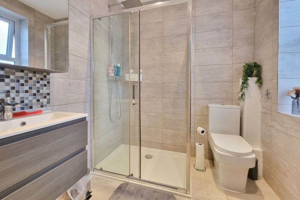 Additional image 12 of 5 bed end terrace house for saleCopnor, Portsmouth PO2