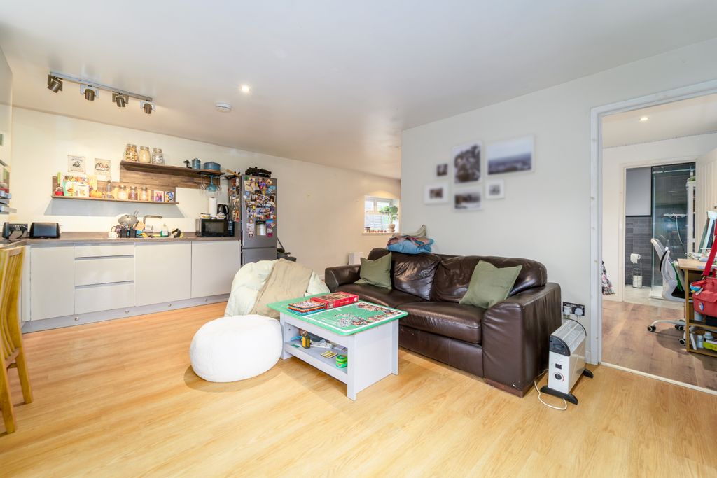 Additional image 29 of 6 bed detached bungalow for saleFeltham Hill Road, Ashford TW15